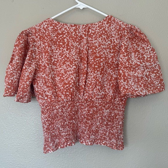 Abercrombie & Fitch Flutter Sleeve Smocked Waist Deep-V Top - Picture 4 of 6